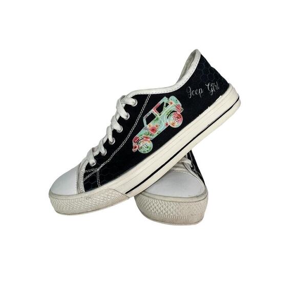 Custom Jeep Girl Low Top Canvas Tennis Shoes, Black/White Colorway, size 9 - Picture 7 of 12